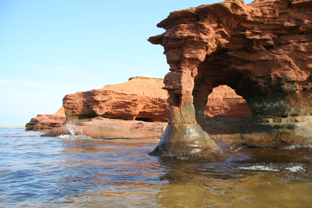 Prince_edward_island_sandstone_arch