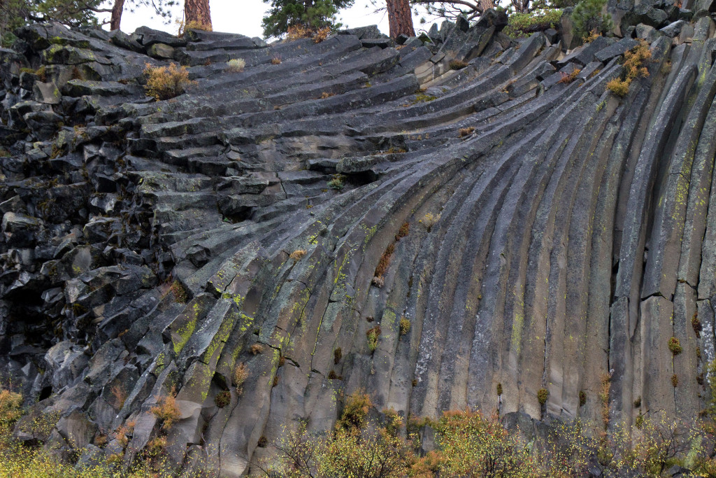 mammoth-postpile-columns-closeup